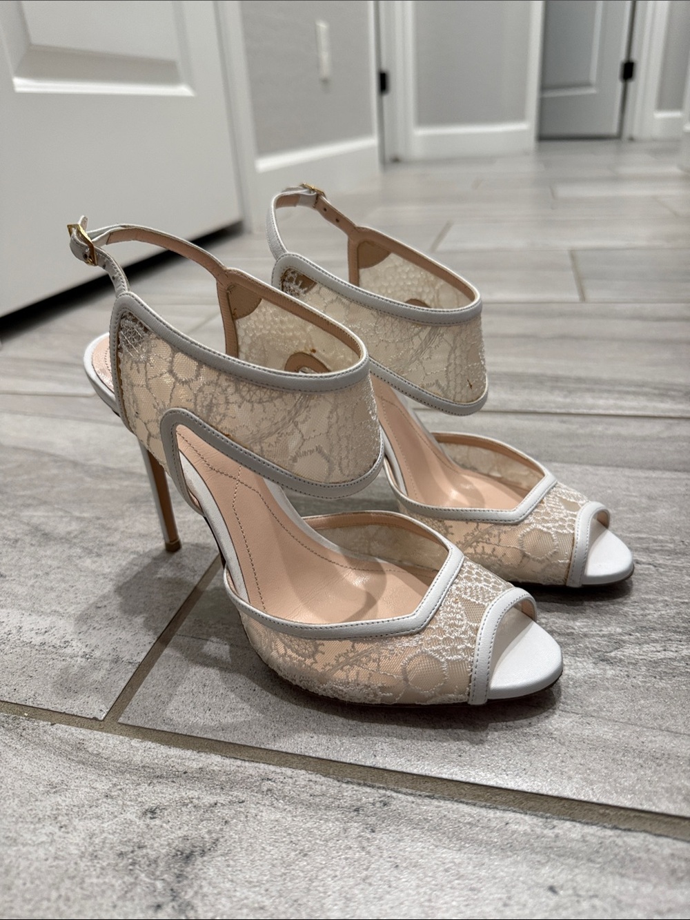 Nicholas Kirkwood White Lace Peep-Toe Slingback Heels